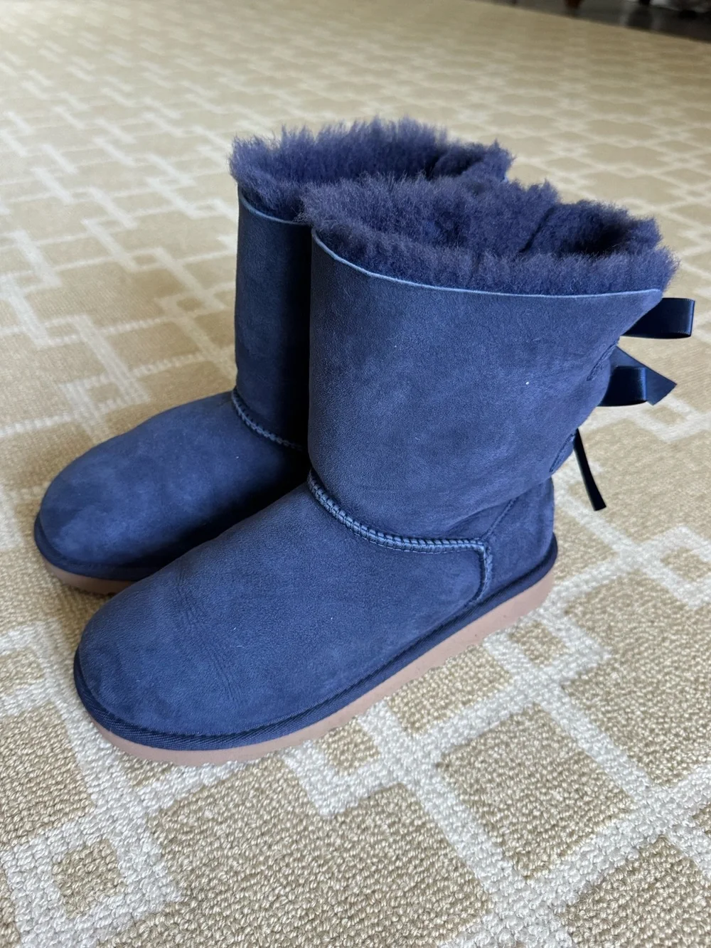 UGG Bailey Bow II Sheepskin Boots Navy Blue Girls Size 4